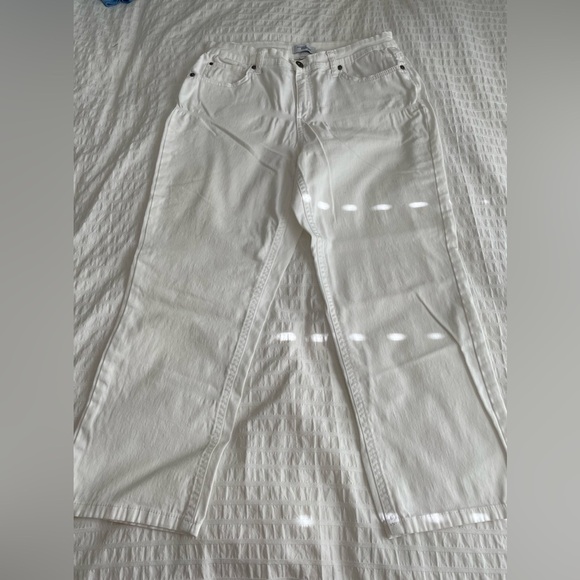 White jeans - Picture 2 of 5